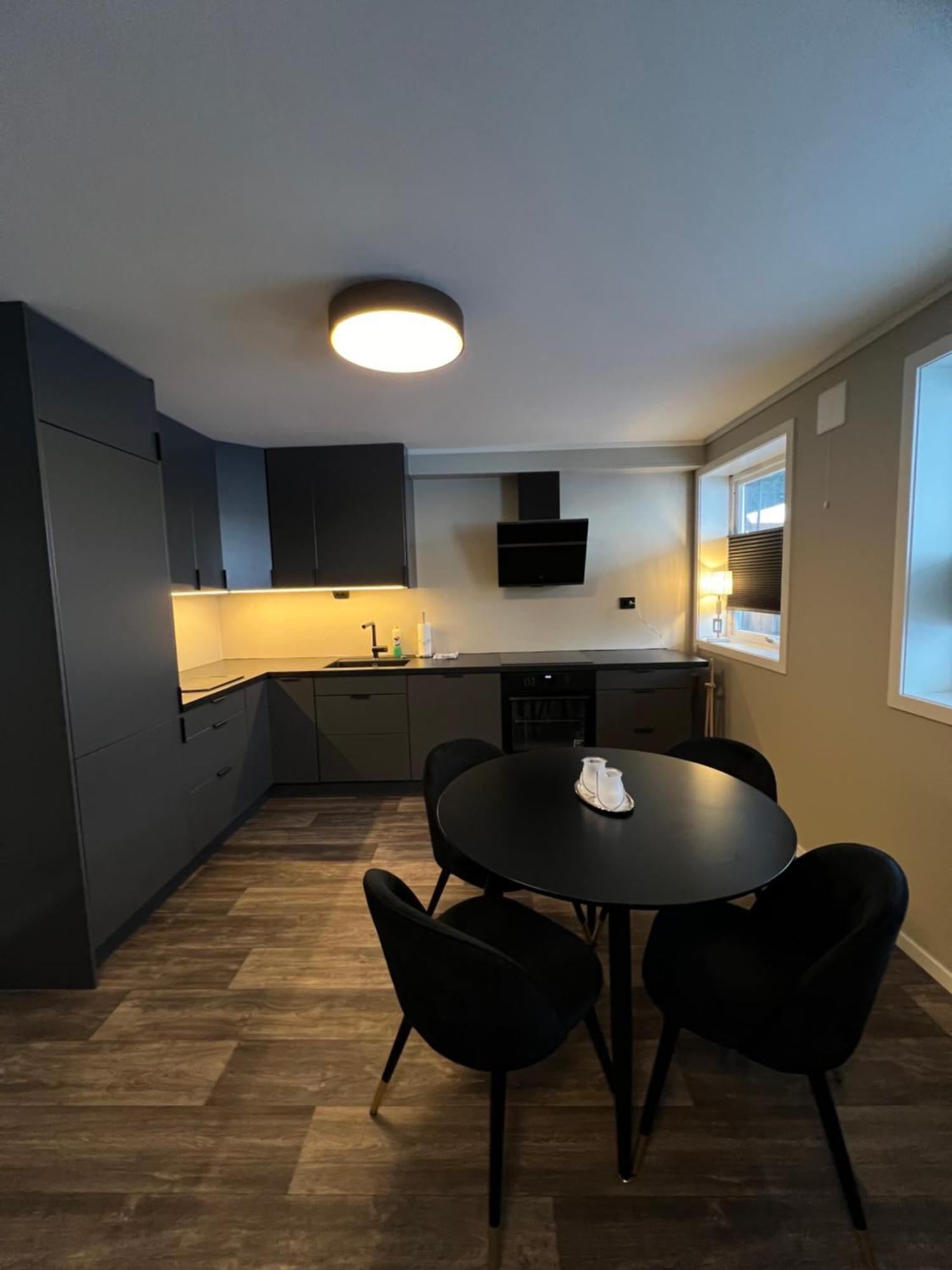 Your Home Away From Home, Apartment 1 Tromsø Extérieur photo